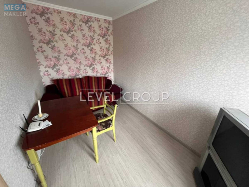Оренда 3 кімнатної квартири, <a class="location-link" href="/kiev/" title="Недвижимость Київ">Київ</a>, <a class="location-link" href="/kiev/darnickij/" title="Недвижимость Дарницький район">Дарницький р-н</a>, Санаторна вул., 11 (изображение 4)