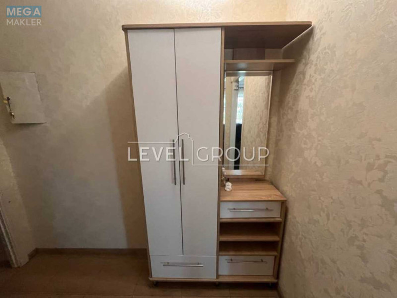 Оренда 3 кімнатної квартири, <a class="location-link" href="/kiev/" title="Недвижимость Київ">Київ</a>, <a class="location-link" href="/kiev/darnickij/" title="Недвижимость Дарницький район">Дарницький р-н</a>, Санаторна вул., 11 (изображение 6)