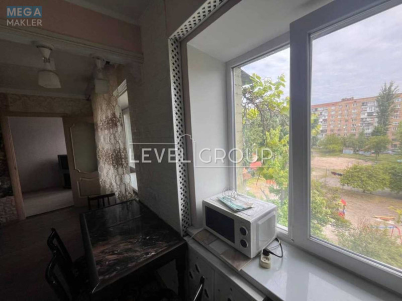 Оренда 3 кімнатної квартири, <a class="location-link" href="/kiev/" title="Недвижимость Київ">Київ</a>, <a class="location-link" href="/kiev/darnickij/" title="Недвижимость Дарницький район">Дарницький р-н</a>, Санаторна вул., 11 (изображение 12)