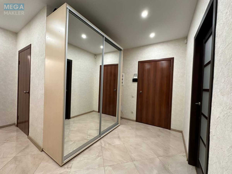 Оренда 3 кімнатної квартири, <a class="location-link" href="/kiev/" title="Недвижимость Київ">Київ</a>, <a class="location-link" href="/kiev/dneprovskij/" title="Недвижимость Дніпровський район">Дніпровський р-н</a>, Регенераторная ул., 4 (изображение 13)