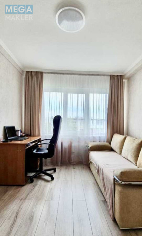 Продаж 4 кімнатної квартири (70/46/9), 5 пов. 5 пов. будинку, <a class="location-link" href="/kiev/" title="Недвижимость Київ">Київ</a>, <a class="location-link" href="/kiev/dneprovskij/" title="Недвижимость Дніпровський район">Дніпровський р-н</a>, Дарницкий бульв., 15 (изображение 7)