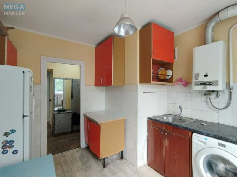 Продаж 3 кімнатної квартири (57/38/8,7), 3 пов. 5 пов. будинку, <a class="location-link" href="/kiev/" title="Недвижимость Київ">Київ</a>, <a class="location-link" href="/kiev/pecherskij/" title="Недвижимость Печерський район">Печерський р-н</a>, Тимірязєвська вул., 4 (изображение 6)