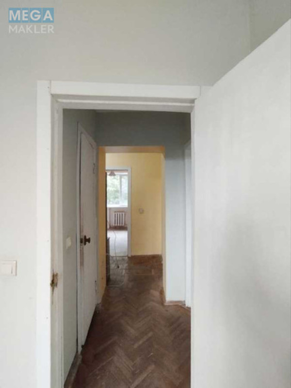 Продаж 3 кімнатної квартири (57/38/8,7), 3 пов. 5 пов. будинку, <a class="location-link" href="/kiev/" title="Недвижимость Київ">Київ</a>, <a class="location-link" href="/kiev/pecherskij/" title="Недвижимость Печерський район">Печерський р-н</a>, Тимірязєвська вул., 4 (изображение 13)