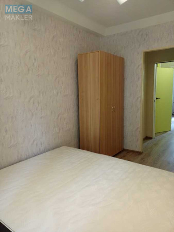 Оренда 3 кімнатної квартири, <a class="location-link" href="/kiev/" title="Недвижимость Київ">Київ</a>, <a class="location-link" href="/kiev/pecherskij/" title="Недвижимость Печерський район">Печерський р-н</a>, Марії Приймаченко бульв., 8б (изображение 2)