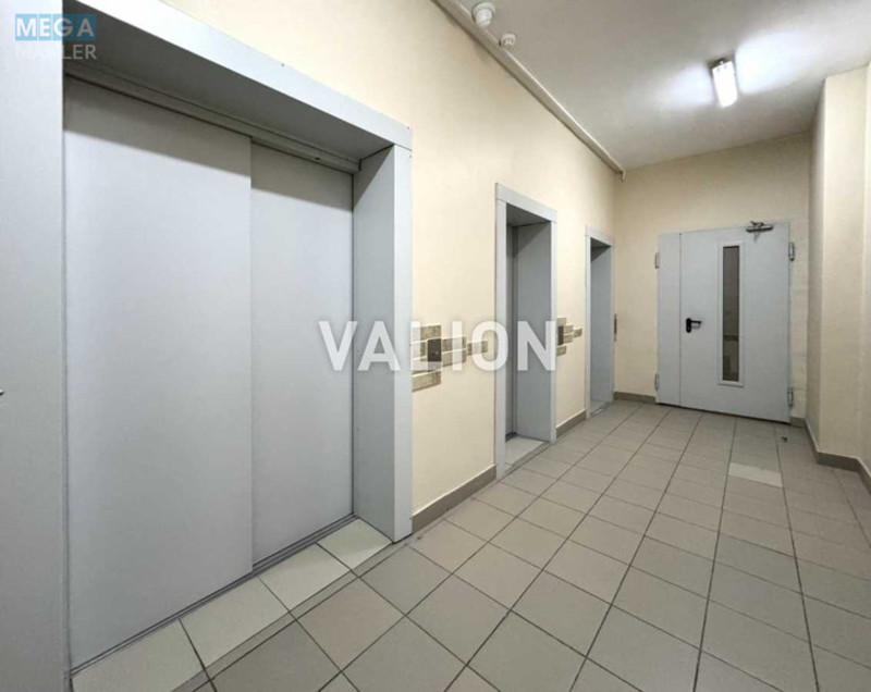 Продаж 3 кімнатної квартири (131/76/16,7), 9 пов. 27 пов. будинку, <a class="location-link" href="/kiev/" title="Недвижимость Київ">Київ</a>, <a class="location-link" href="/kiev/solomenskij/" title="Недвижимость Солом'янський район">Солом'янський р-н</a>, Солом`янська вул., 15а (изображение 19)
