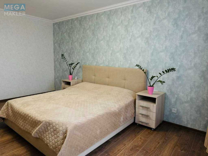 Оренда 3 кімнатної квартири, <a class="location-link" href="/kiev/" title="Недвижимость Київ">Київ</a>, <a class="location-link" href="/kiev/goloseevskij/" title="Недвижимость Голосіївський район">Голосіївський р-н</a>, Ясинуватський пров., 11 (изображение 4)