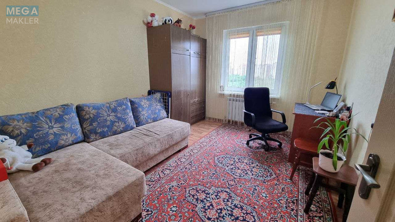 Продаж 3 кімнатної квартири (88/58/14), 12 пов. 14 пов. будинку, <a class="location-link" href="/kiev/" title="Недвижимость Київ">Київ</a>, <a class="location-link" href="/kiev/goloseevskij/" title="Недвижимость Голосіївський район">Голосіївський р-н</a>, Михайла Максимовича вул., 9 (изображение 6)