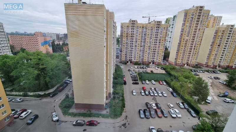 Продаж 3 кімнатної квартири (88/58/14), 12 пов. 14 пов. будинку, <a class="location-link" href="/kiev/" title="Недвижимость Київ">Київ</a>, <a class="location-link" href="/kiev/goloseevskij/" title="Недвижимость Голосіївський район">Голосіївський р-н</a>, Михайла Максимовича вул., 9 (изображение 16)
