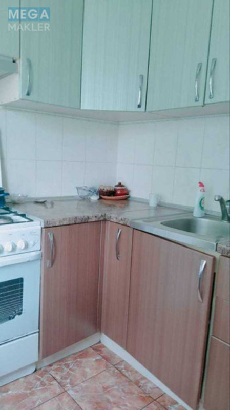 Продаж 2 кімнатної квартири (45/30/7), 3 пов. 5 пов. будинку, <a class="location-link" href="/kiev/" title="Недвижимость Київ">Київ</a>, <a class="location-link" href="/kiev/dneprovskij/" title="Недвижимость Дніпровський район">Дніпровський р-н</a>, Курнатовського вул., 17 (изображение 3)