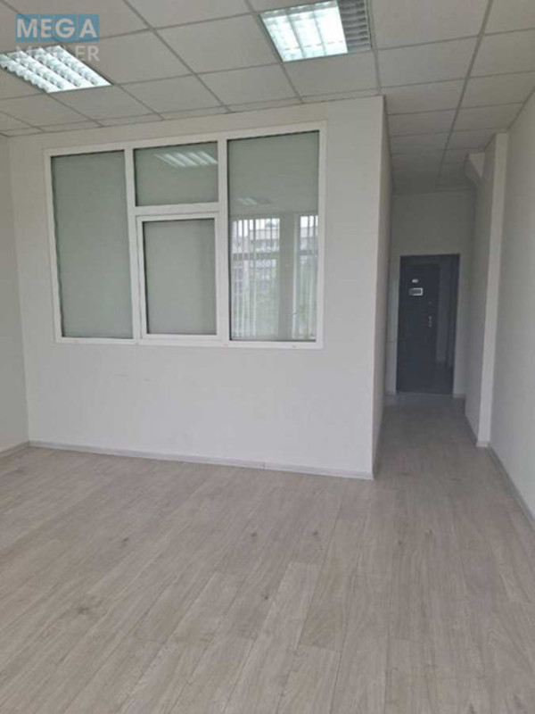 Оренда комерційної нерухомості, 39 кв.м, под офис, <a class="location-link" href="/kiev/" title="Недвижимость Київ">Київ</a>, <a class="location-link" href="/kiev/pecherskij/" title="Недвижимость Печерський район">Печерський р-н</a>, Генерала Алмазова вул., 18/7 (изображение 4)