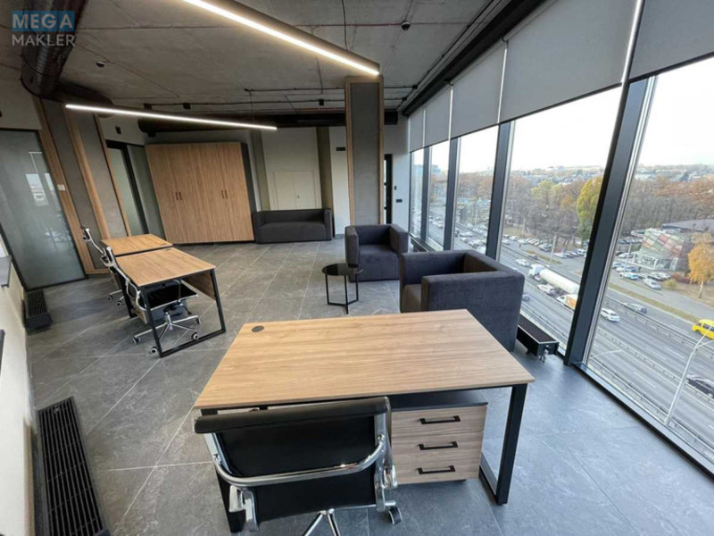 Продаж комерційної нерухомості, 293 кв.м, под офис, <a class="location-link" href="/kiev/" title="Недвижимость Київ">Київ</a>, <a class="location-link" href="/kiev/svyatoshinskij/" title="Недвижимость Святошинський район">Святошинський р-н</a>, Победы просп., 67 (изображение 4)