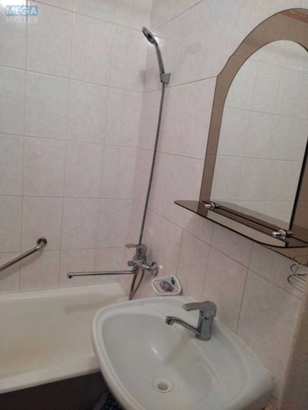 Оренда 2 кімнатної квартири, <a class="location-link" href="/kiev/" title="Недвижимость Київ">Київ</a>, <a class="location-link" href="/kiev/podolskij/" title="Недвижимость Подільський район">Подільський р-н</a>, Георгия Гонгадзе просп. (изображение 3)
