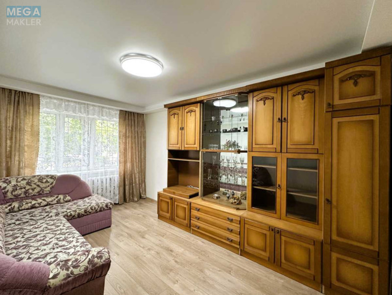 Оренда 2 кімнатної квартири, <a class="location-link" href="/kiev/" title="Недвижимость Київ">Київ</a>, <a class="location-link" href="/kiev/dneprovskij/" title="Недвижимость Дніпровський район">Дніпровський р-н</a>, Курнатовського вул., 19 (изображение 4)