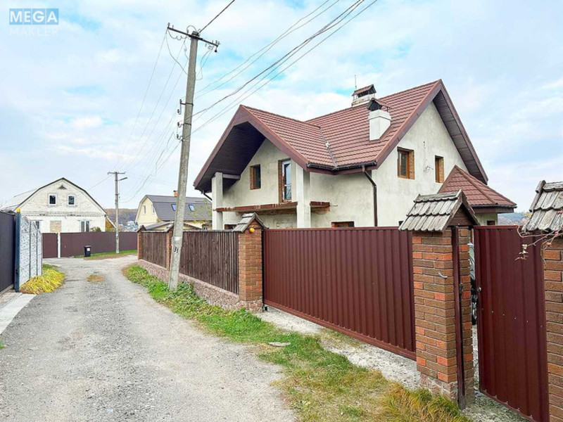 Продаж дома, 2 поверху, 207 кв.м, 5 кімнат, ділянка 13 соток, <a class="location-link" href="/hotov/" title="Недвижимость Хотів">Хотів</a>, Площа Ленінградська, 4 (изображение 4)