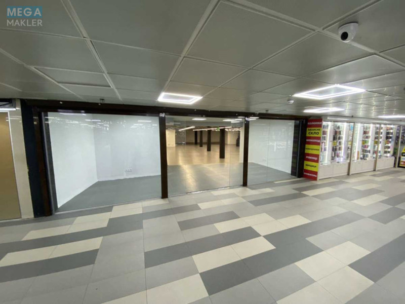 Оренда комерційної нерухомості, 626 кв.м, под магазин, <a class="location-link" href="/kiev/" title="Недвижимость Київ">Київ</a>, <a class="location-link" href="/kiev/pecherskij/" title="Недвижимость Печерський район">Печерський р-н</a>, Бассейная ул., 4 (изображение 3)