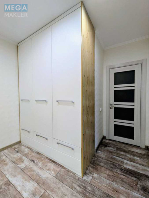 Оренда 1 кімнатної квартири, <a class="location-link" href="/kiev/" title="Недвижимость Київ">Київ</a>, <a class="location-link" href="/kiev/pecherskij/" title="Недвижимость Печерський район">Печерський р-н</a>, Антоновича вул., 74 (изображение 6)