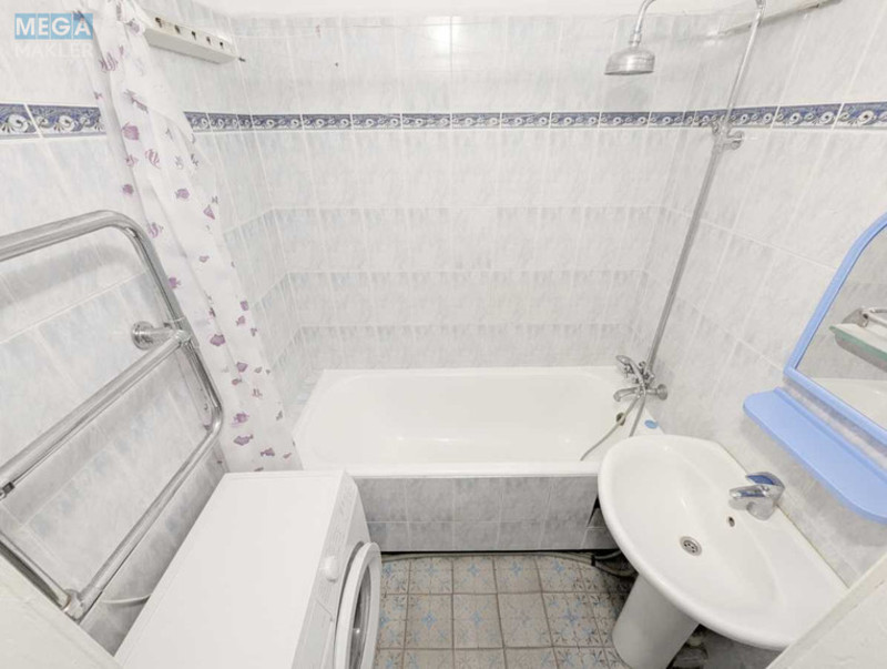 Продаж 3 кімнатної квартири (91/51/9), 2 пов. 16 пов. будинку, <a class="location-link" href="/kiev/" title="Недвижимость Київ">Київ</a>, <a class="location-link" href="/kiev/pecherskij/" title="Недвижимость Печерський район">Печерський р-н</a>, Суворова вул., 19а (изображение 8)