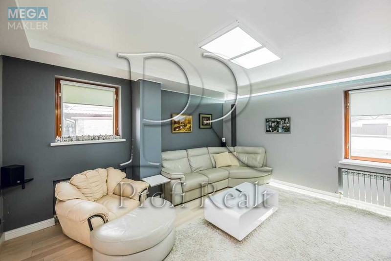 Продаж дома, 3 поверху, 290 кв.м, 7 кімнат, ділянка 15 соток, <a class="location-link" href="/hotov/" title="Недвижимость Хотів">Хотів</a>, Травнева вулиця (изображение 6)