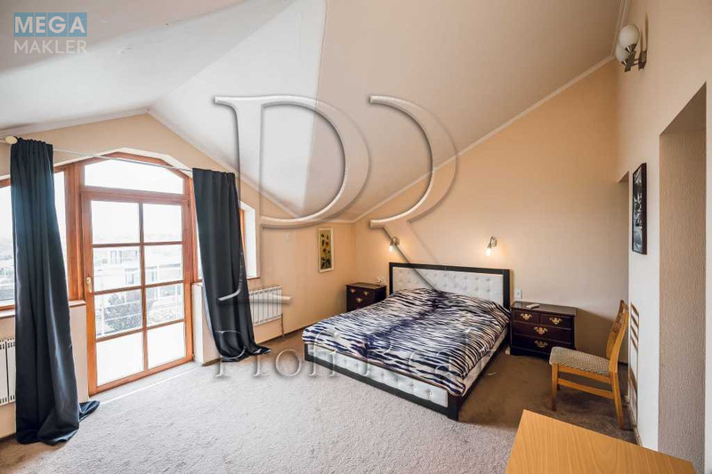 Продаж дома, 3 поверху, 290 кв.м, 7 кімнат, ділянка 15 соток, <a class="location-link" href="/hotov/" title="Недвижимость Хотів">Хотів</a>, Травнева вулиця (изображение 8)