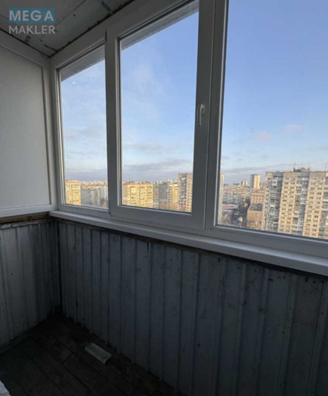 Продаж 3 кімнатної квартири (68/45/8), 15 пов. 16 пов. будинку, <a class="location-link" href="/kiev/" title="Недвижимость Київ">Київ</a>, <a class="location-link" href="/kiev/podolskij/" title="Недвижимость Подільський район">Подільський р-н</a>, Свободы просп., 28А (изображение 13)