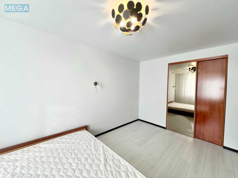 Продаж 2 кімнатної квартири (65/32/14), 9 пов. 10 пов. будинку, <a class="location-link" href="/sofievskaya-borshagovka/" title="Недвижимость Софіївська Борщагівка">Софіївська Борщагівка</a>, Боголюбова, 33 (изображение 10)