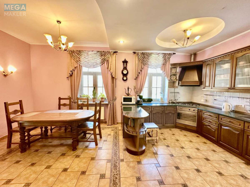 Продаж дома, 2 поверху, 240 кв.м, 5 кімнат, ділянка 15 соток, <a class="location-link" href="/kiev/" title="Недвижимость Київ">Київ</a>, <a class="location-link" href="/kiev/obolonskij/" title="Недвижимость Оболонський район">Оболонський р-н</a>, Квитки Цисык ул., 81 (изображение 2)