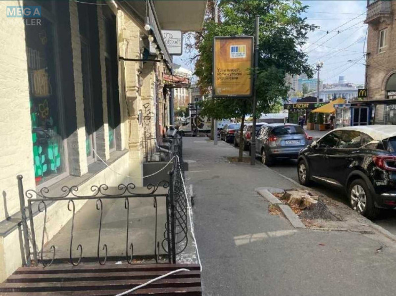 Продаж комерційної нерухомості, 250 кв.м, под магазин, <a class="location-link" href="/kiev/" title="Недвижимость Київ">Київ</a>, <a class="location-link" href="/kiev/pecherskij/" title="Недвижимость Печерський район">Печерський р-н</a>, Софиевская ул., 1 (изображение 9)