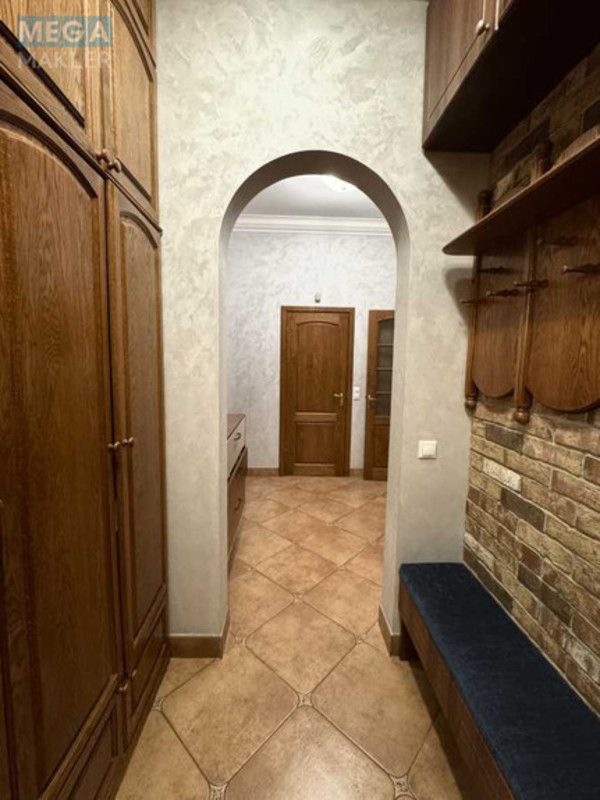 Продаж 3 кімнатної квартири (79/50/12,5), 2 пов. 6 пов. будинку, <a class="location-link" href="/kiev/" title="Недвижимость Київ">Київ</a>, <a class="location-link" href="/kiev/podolskij/" title="Недвижимость Подільський район">Подільський р-н</a>, Братська вул., 10 (изображение 4)