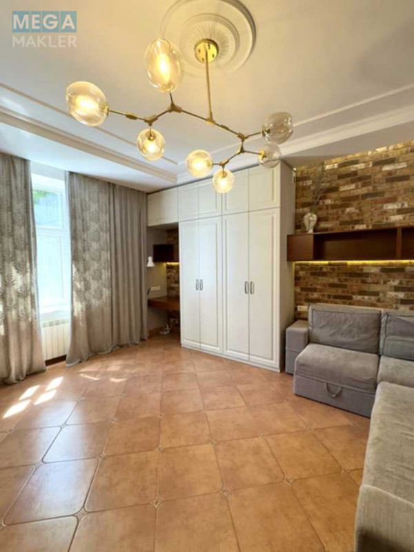 Продаж 3 кімнатної квартири (79/50/12,5), 2 пов. 6 пов. будинку, <a class="location-link" href="/kiev/" title="Недвижимость Київ">Київ</a>, <a class="location-link" href="/kiev/podolskij/" title="Недвижимость Подільський район">Подільський р-н</a>, Братська вул., 10 (изображение 11)