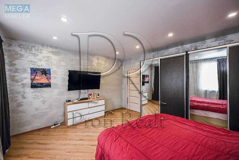 Продаж дома, 3 поверху, 159 кв.м, 5 кімнат, ділянка 1 сотка, <a class="location-link" href="/kiev/" title="Недвижимость Київ">Київ</a>, <a class="location-link" href="/kiev/desnyanskij/" title="Недвижимость Деснянський район">Деснянський р-н</a>, Макаренка вул. (изображение 7)