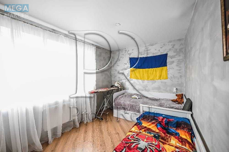 Продаж дома, 3 поверху, 159 кв.м, 5 кімнат, ділянка 1 сотка, <a class="location-link" href="/kiev/" title="Недвижимость Київ">Київ</a>, <a class="location-link" href="/kiev/desnyanskij/" title="Недвижимость Деснянський район">Деснянський р-н</a>, Макаренка вул. (изображение 9)