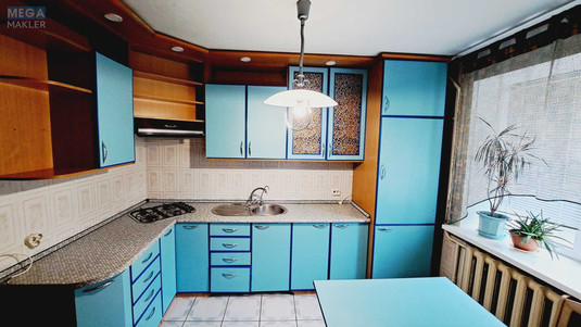 Продаж 3 кімнатної квартири (93/?/10), 1 пов. 9 пов. будинку, <a class="location-link" href="/chernigov/" title="Недвижимость Чернігів">Чернігів</a>, <a class="location-link" href="/chernigov/desnyanskij/" title="Недвижимость Деснянський район">Деснянський р-н</a>, Чернишевського, 15 (изображение 4)