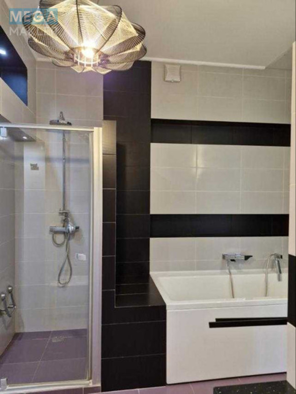 Продаж дома, 3 поверху, 363 кв.м, 4 кімнати, ділянка 6 соток, <a class="location-link" href="/kiev/" title="Недвижимость Київ">Київ</a>, <a class="location-link" href="/kiev/svyatoshinskij/" title="Недвижимость Святошинський район">Святошинський р-н</a>, Берковецкая ул. (изображение 13)