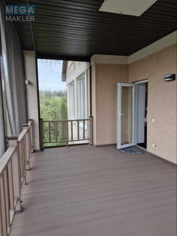 Продаж дома, 3 поверху, 363 кв.м, 4 кімнати, ділянка 6 соток, <a class="location-link" href="/kiev/" title="Недвижимость Київ">Київ</a>, <a class="location-link" href="/kiev/svyatoshinskij/" title="Недвижимость Святошинський район">Святошинський р-н</a>, Берковецкая ул. (изображение 17)