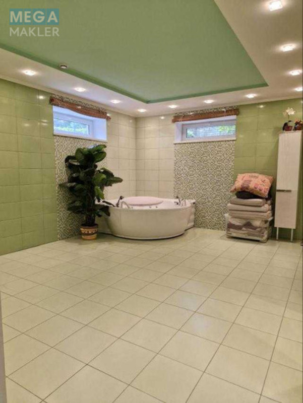 Продаж дома, 3 поверху, 363 кв.м, 4 кімнати, ділянка 6 соток, <a class="location-link" href="/kiev/" title="Недвижимость Київ">Київ</a>, <a class="location-link" href="/kiev/svyatoshinskij/" title="Недвижимость Святошинський район">Святошинський р-н</a>, Берковецкая ул. (изображение 22)