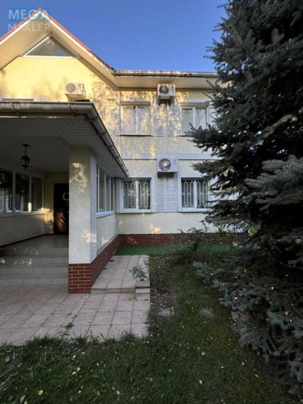 Продаж дома, 2 поверху, 471 кв.м, 7 кімнат, ділянка 12,40 соток, <a class="location-link" href="/sofievskaya-borshagovka/" title="Недвижимость Софіївська Борщагівка">Софіївська Борщагівка</a>, Зоряна, 8 (изображение 3)