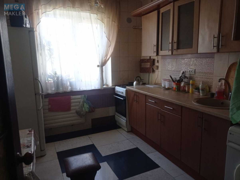 Оренда кімнати (підселення), <a class="location-link" href="/kiev/" title="Недвижимость Київ">Київ</a>, <a class="location-link" href="/kiev/dneprovskij/" title="Недвижимость Дніпровський район">Дніпровський р-н</a>, Никольско-Слободская ул., 4а (изображение 6)
