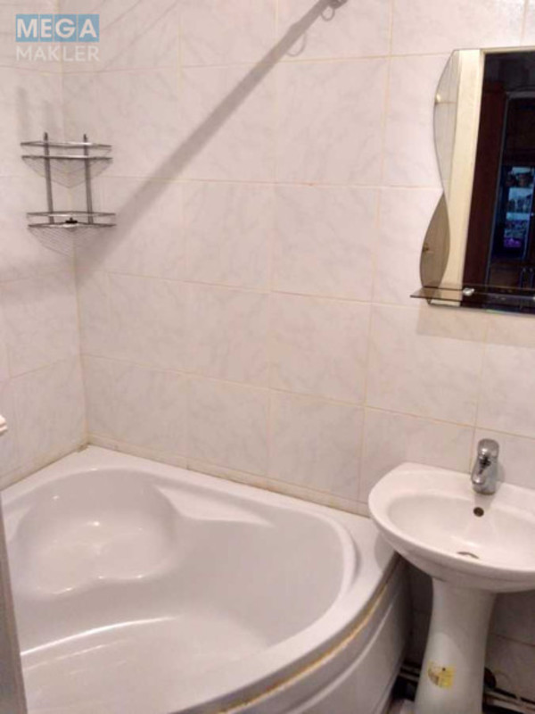 Оренда 1 кімнатної квартири, <a class="location-link" href="/kiev/" title="Недвижимость Київ">Київ</a>, <a class="location-link" href="/kiev/podolskij/" title="Недвижимость Подільський район">Подільський р-н</a>, Светлицкого ул., 24 (изображение 7)