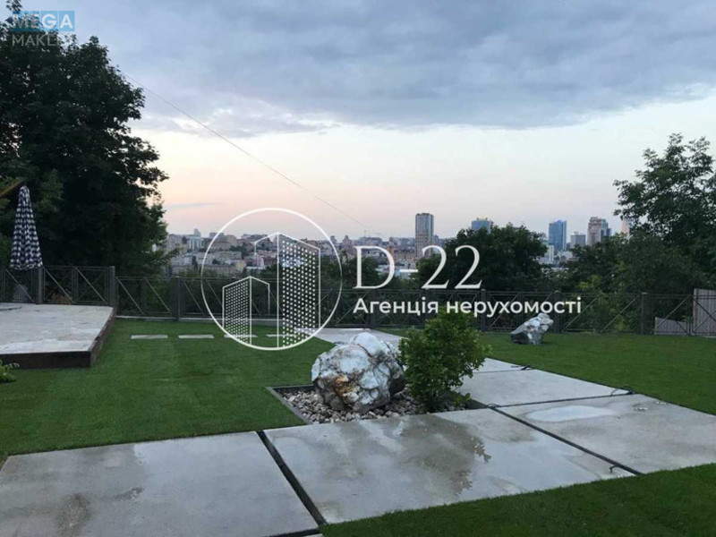 Продаж дома, 2 поверху, 300 кв.м, 4 кімнати, ділянка 10 соток, <a class="location-link" href="/kiev/" title="Недвижимость Київ">Київ</a>, <a class="location-link" href="/kiev/solomenskij/" title="Недвижимость Солом'янський район">Солом'янський р-н</a>, Городня вул., 28 (изображение 6)