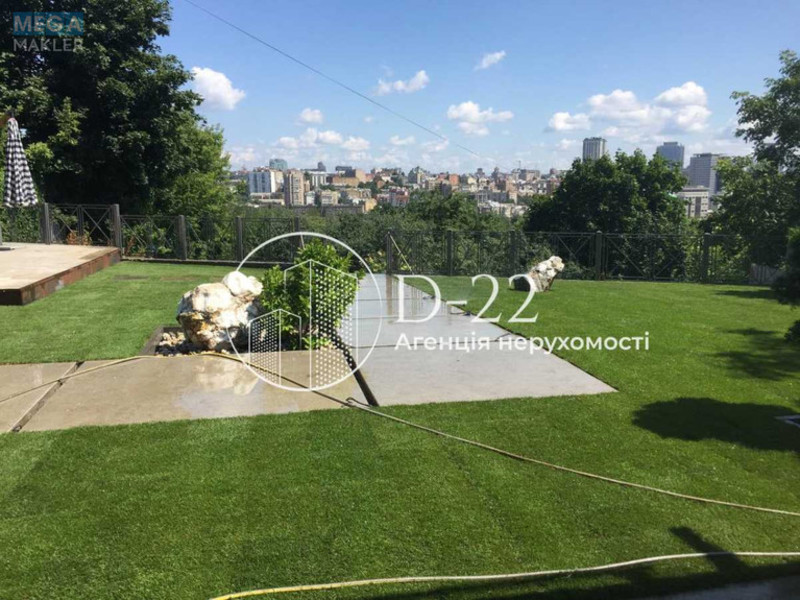 Продаж дома, 2 поверху, 300 кв.м, 4 кімнати, ділянка 10 соток, <a class="location-link" href="/kiev/" title="Недвижимость Київ">Київ</a>, <a class="location-link" href="/kiev/solomenskij/" title="Недвижимость Солом'янський район">Солом'янський р-н</a>, Городня вул., 28 (изображение 10)