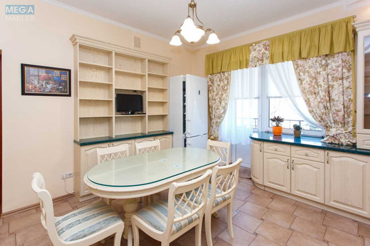 Продаж дома, 2&nbsp;поверху, 446&nbsp;кв.м, 6&nbsp;кімнат, ділянка 12&nbsp;соток, <a class="location-link" href="/glevaha/" title="Недвижимость Глеваха">Глеваха</a>, киевская (изображение 3)