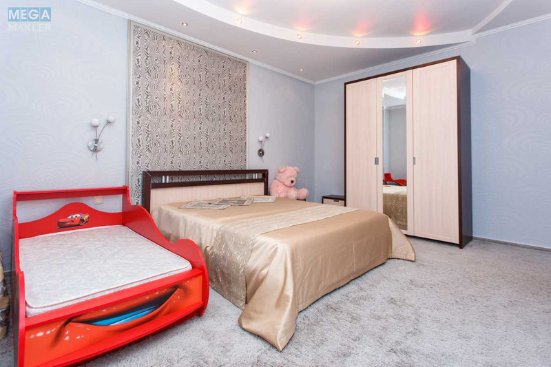 Продаж дома, 2 поверху, 446 кв.м, 6 кімнат, ділянка 12 соток, <a class="location-link" href="/glevaha/" title="Недвижимость Глеваха">Глеваха</a>, киевская (изображение 4)