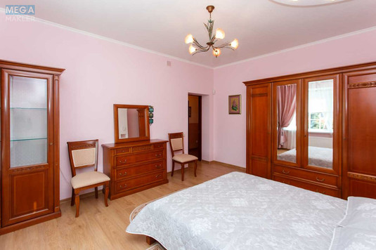 Продаж дома, 2&nbsp;поверху, 446&nbsp;кв.м, 6&nbsp;кімнат, ділянка 12&nbsp;соток, <a class="location-link" href="/glevaha/" title="Недвижимость Глеваха">Глеваха</a>, киевская (изображение 7)