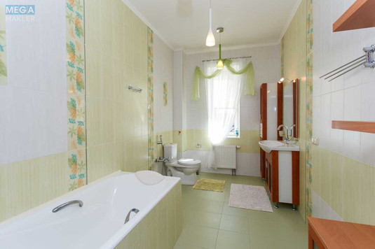 Продаж дома, 2&nbsp;поверху, 446&nbsp;кв.м, 6&nbsp;кімнат, ділянка 12&nbsp;соток, <a class="location-link" href="/glevaha/" title="Недвижимость Глеваха">Глеваха</a>, киевская (изображение 14)