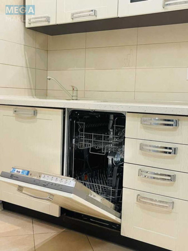 Оренда 1 кімнатної квартири, <a class="location-link" href="/kiev/" title="Недвижимость Київ">Київ</a>, <a class="location-link" href="/kiev/podolskij/" title="Недвижимость Подільський район">Подільський р-н</a>, Вишгородська вул., 45 (изображение 6)