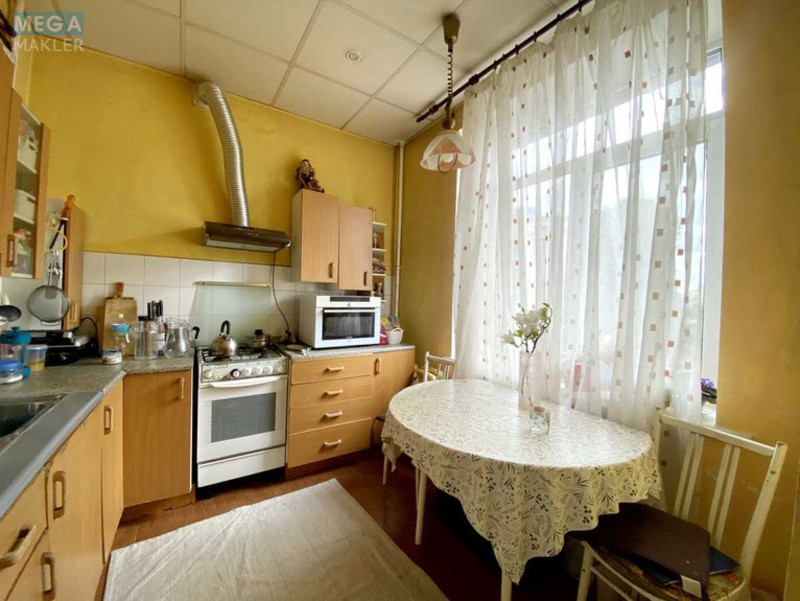 Продаж 2 кімнатної квартири (51/30/8), 4 пов. 7 пов. будинку, <a class="location-link" href="/kiev/" title="Недвижимость Київ">Київ</a>, <a class="location-link" href="/kiev/pecherskij/" title="Недвижимость Печерський район">Печерський р-н</a>, Велика Васильківська вул., 71 (изображение 3)