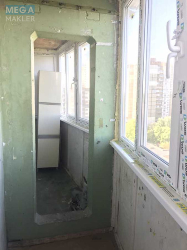 Продаж 2 кімнатної квартири (45/29/8,5), 12 пов. 16 пов. будинку, <a class="location-link" href="/kiev/" title="Недвижимость Київ">Київ</a>, <a class="location-link" href="/kiev/podolskij/" title="Недвижимость Подільський район">Подільський р-н</a>, Георгія Гонгадзе просп., 24Б (изображение 5)