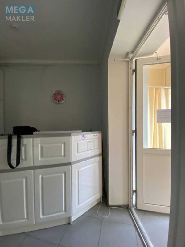 Оренда комерційної нерухомості, 56 кв.м, под офис, <a class="location-link" href="/kiev/" title="Недвижимость Київ">Київ</a>, <a class="location-link" href="/kiev/obolonskij/" title="Недвижимость Оболонський район">Оболонський р-н</a>, Оболонская Набережная ул., 3 (изображение 12)