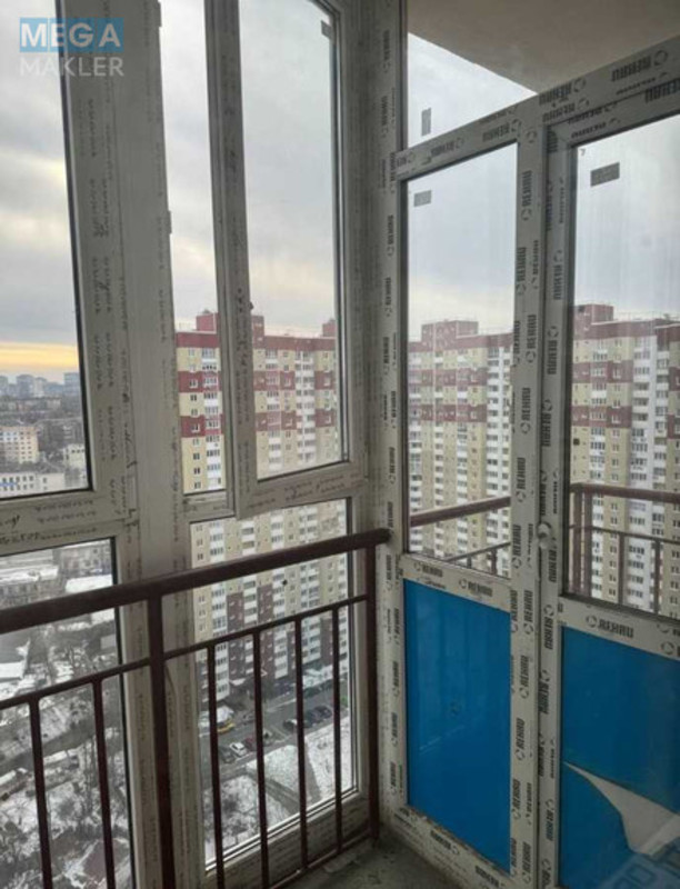 Продаж 1 кімнатної квартири (50/20/20), 23 пов. 25 пов. будинку, <a class="location-link" href="/kiev/" title="Недвижимость Київ">Київ</a>, <a class="location-link" href="/kiev/goloseevskij/" title="Недвижимость Голосіївський район">Голосіївський р-н</a>, Ясинуватський пров., 10 (изображение 5)