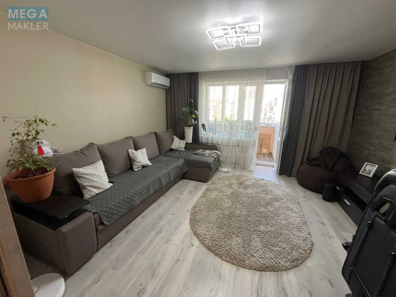 Продаж 3 кімнатної квартири (68,8/?/13), 8 пов. 9 пов. будинку, <a class="location-link" href="/kiev/" title="Недвижимость Київ">Київ</a>, <a class="location-link" href="/kiev/darnickij/" title="Недвижимость Дарницький район">Дарницький р-н</a>, Російська вул., 47 (изображение 3)